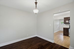 319 Dogwood Cir-10