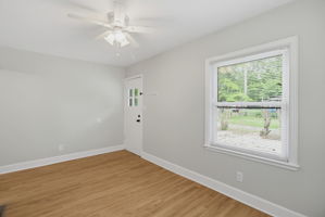 319 Dogwood Cir-16