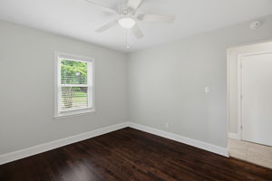 319 Dogwood Cir-18