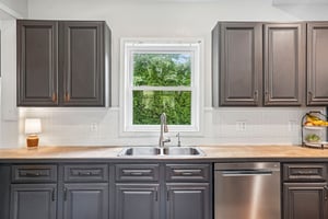E Commerce St-S1709-018.jpg