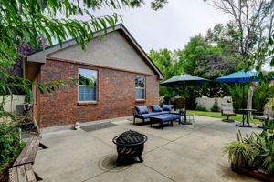  Photo 40