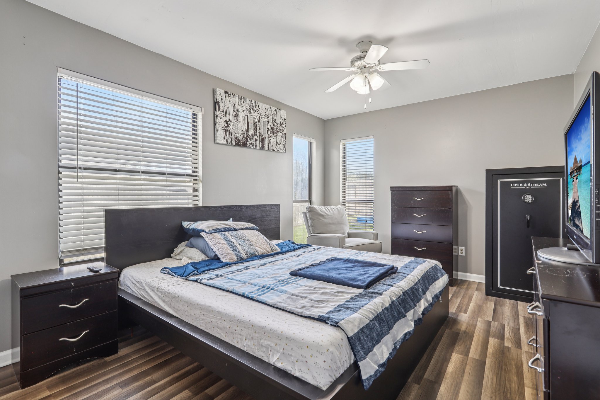 Hickory Hollow Dr N-S0709-015.jpg