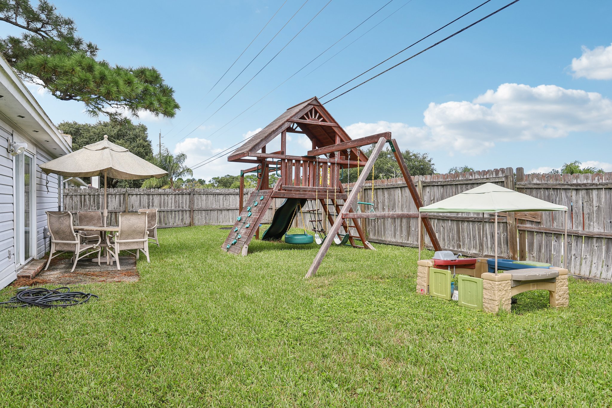 Hickory Hollow Dr N-S0709-026.jpg