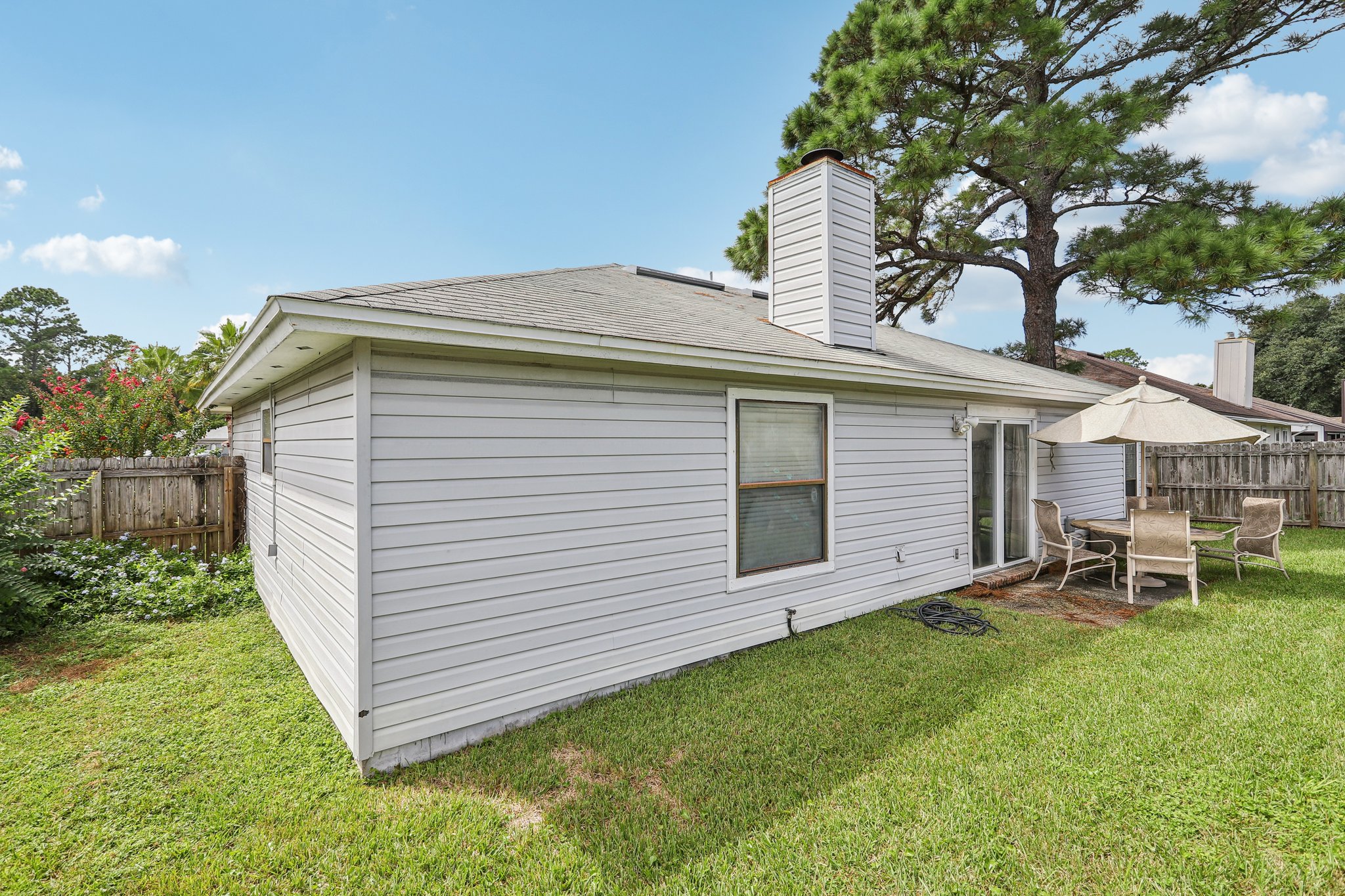 Hickory Hollow Dr N-S0709-027.jpg