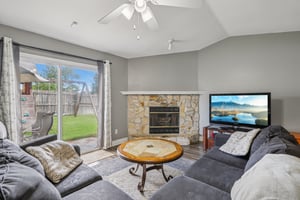 Hickory Hollow Dr N-S0709-006.jpg