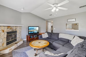 Hickory Hollow Dr N-S0709-008.jpg