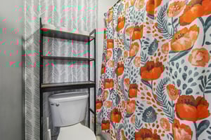 Hickory Hollow Dr N-S0709-021.jpg