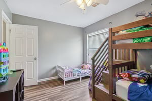 Hickory Hollow Dr N-S0709-025.jpg