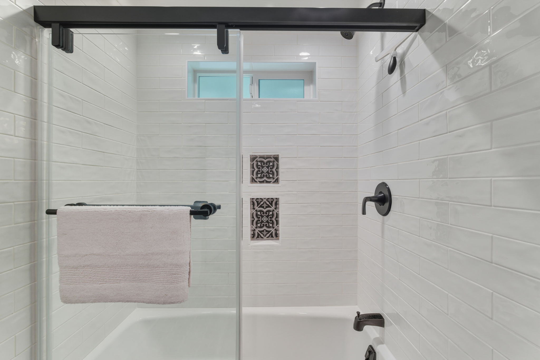 Bath (hall) Tub