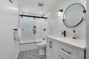 Bathroom (hall)