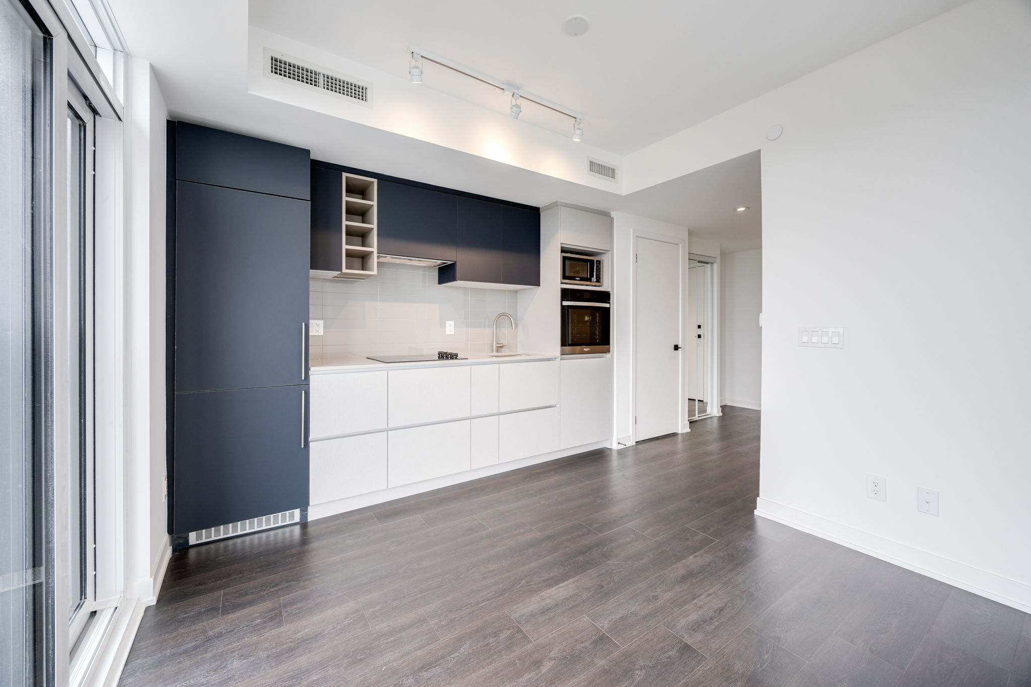 Toronto property showcase — delivered property photograph 9