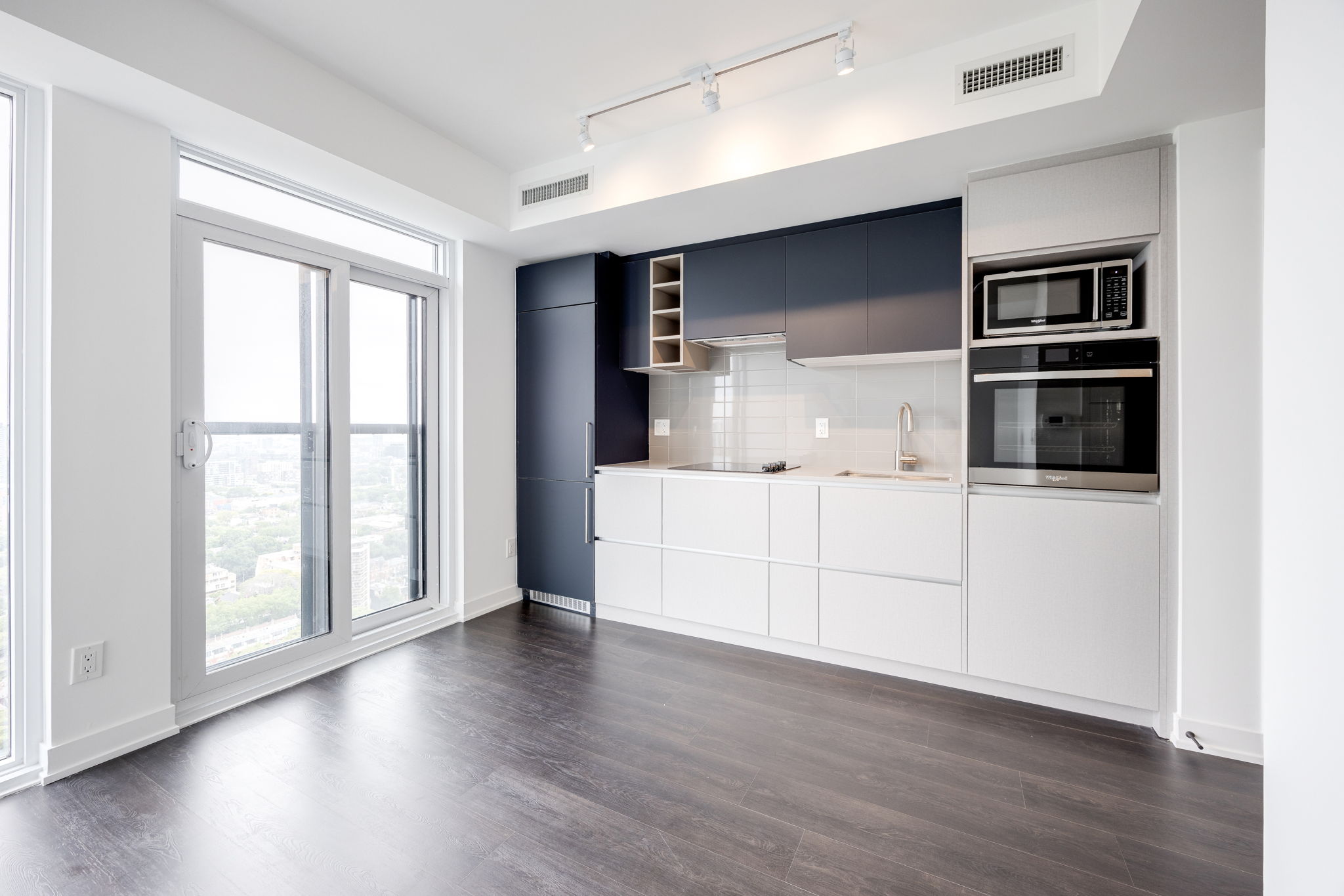 Toronto property showcase — delivered property photograph 11