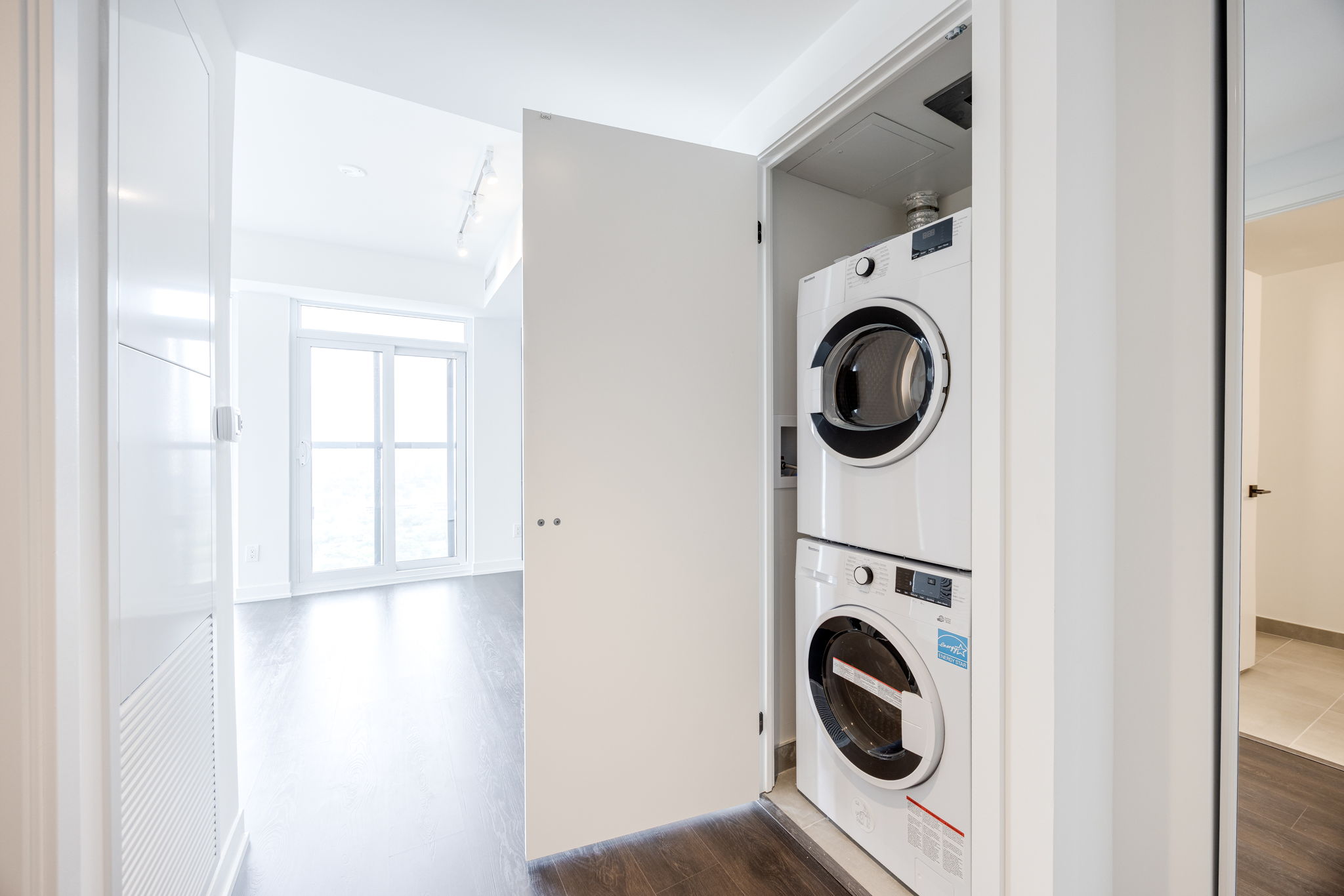 Toronto property showcase — delivered property photograph 15