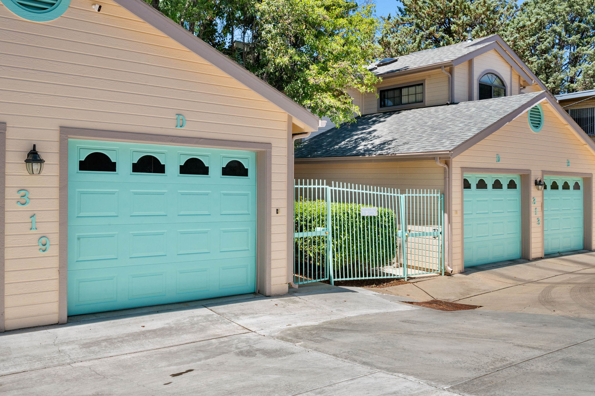 Garage and Parking (1)