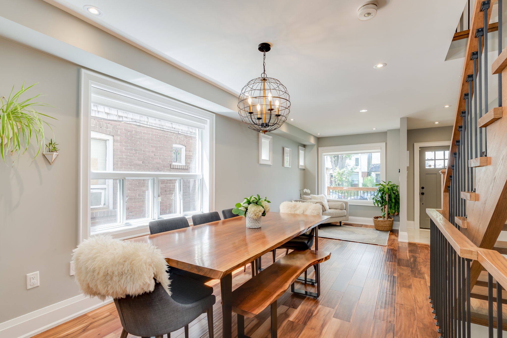  319 Queensdale Ave, Toronto, ON M4C 2B7, US Photo 8