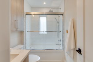  319 Queensdale Ave, Toronto, ON M4C 2B7, US Photo 20