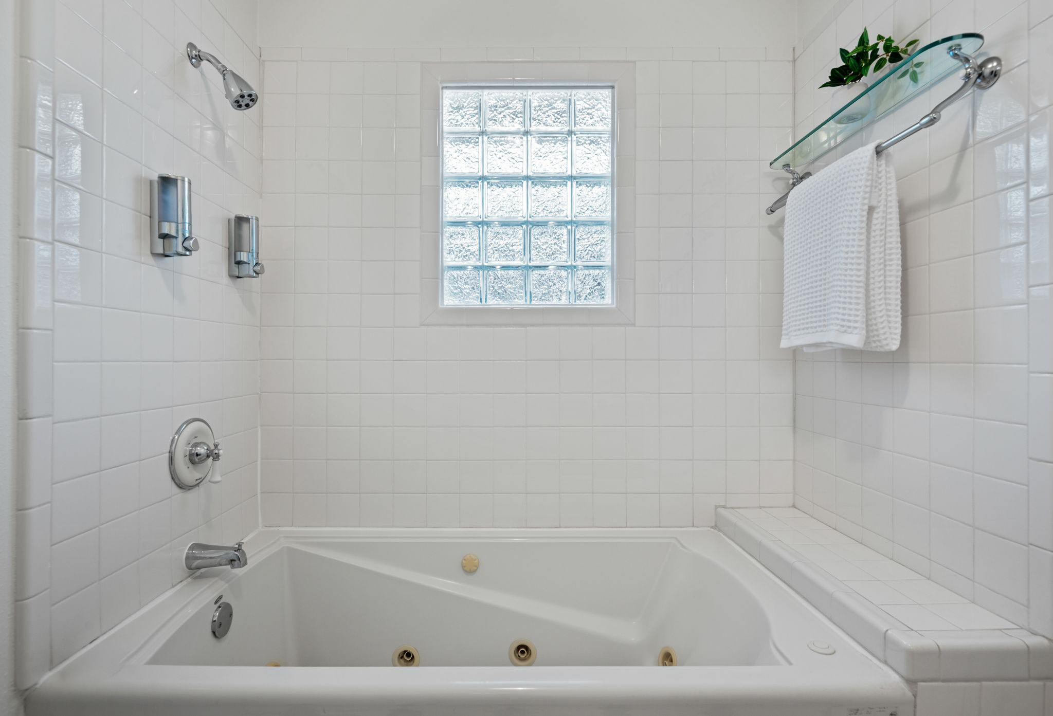 23-Bathroom 2