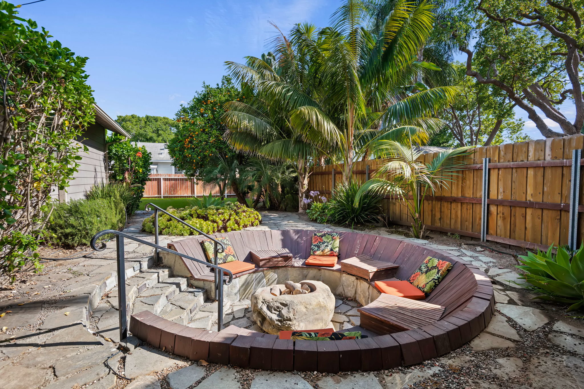 29-Side Patio