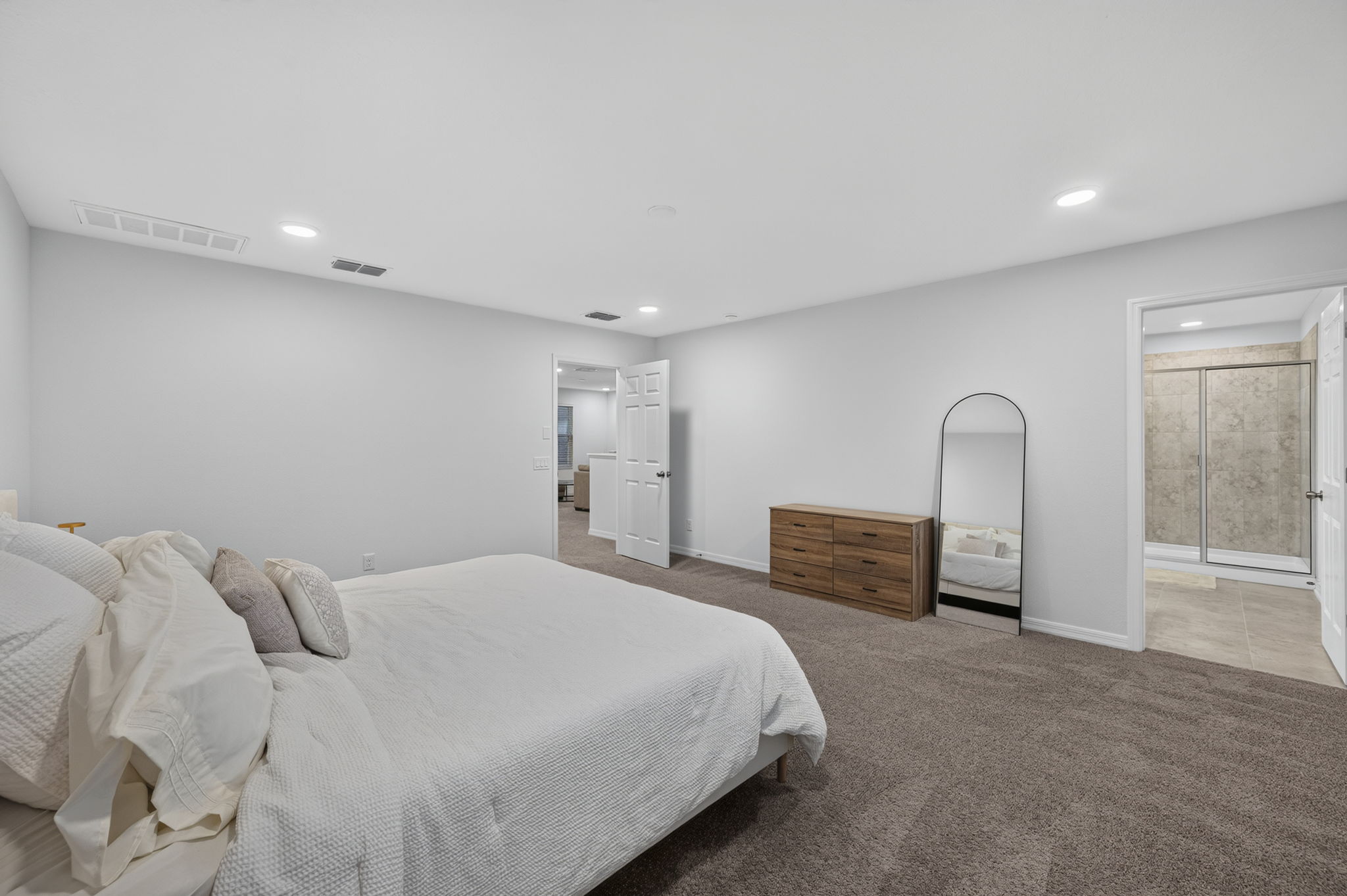 Interiors (31)