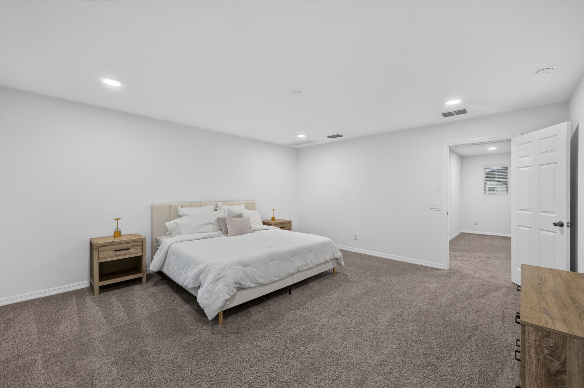 Interiors (32)