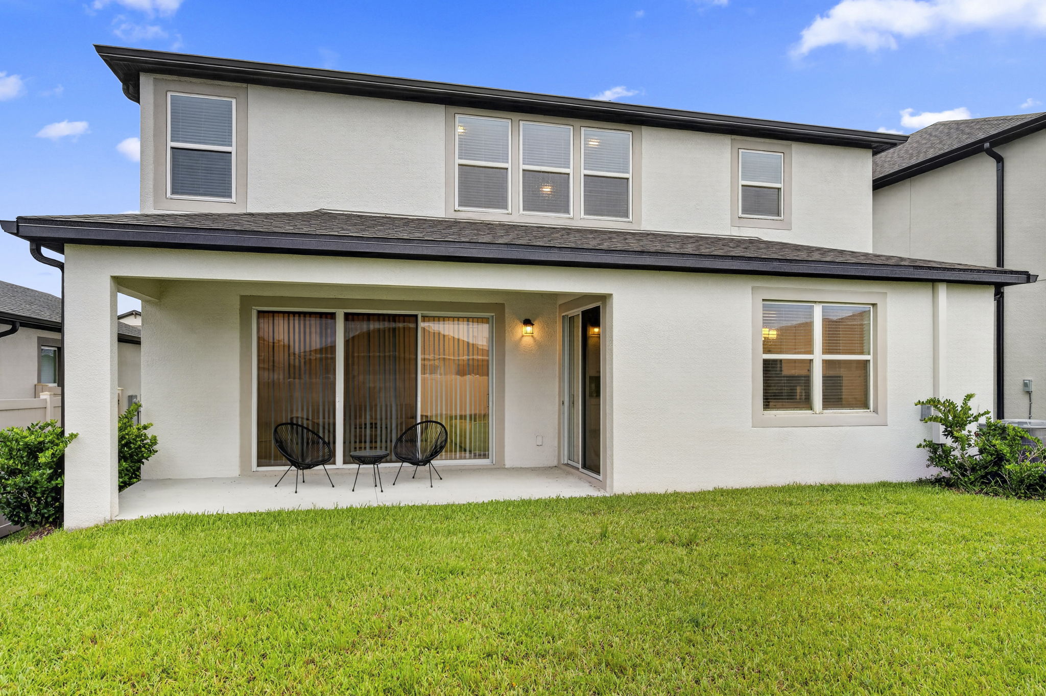 Rear Exteriors (5)