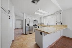  Photo 0