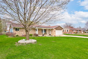 3197 Arbutus Dr, Saginaw, MI 48603, USA Photo 2