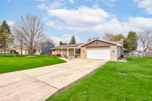 3197 Arbutus Dr, Saginaw, MI 48603, USA Photo 1