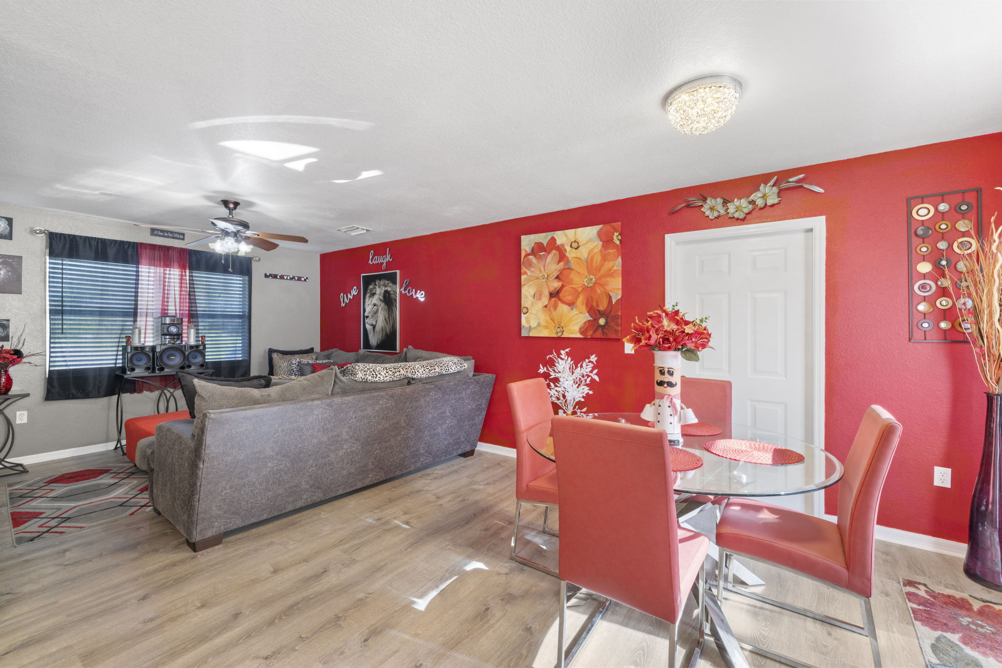 Dining Area 2
