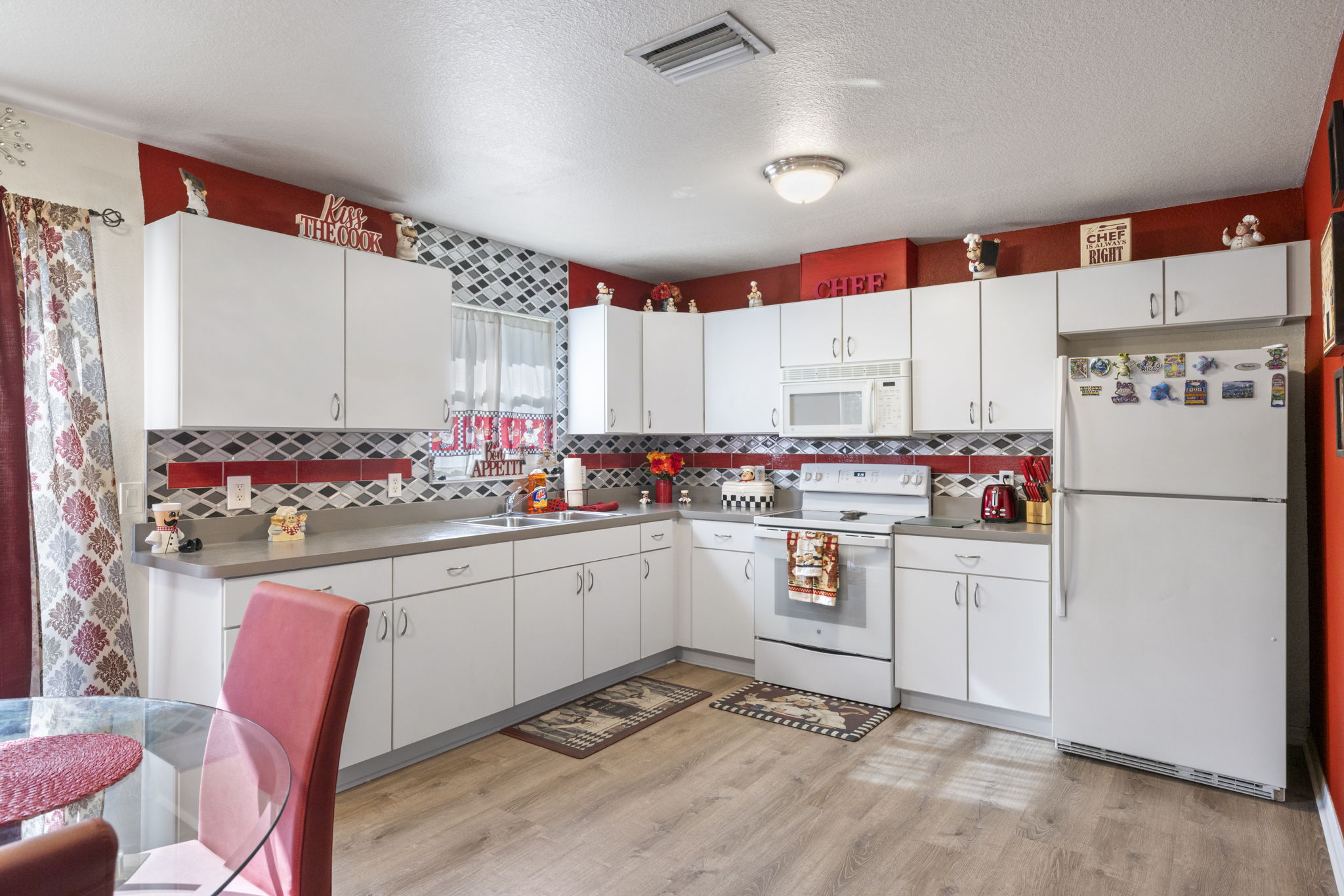 Kitchen 1