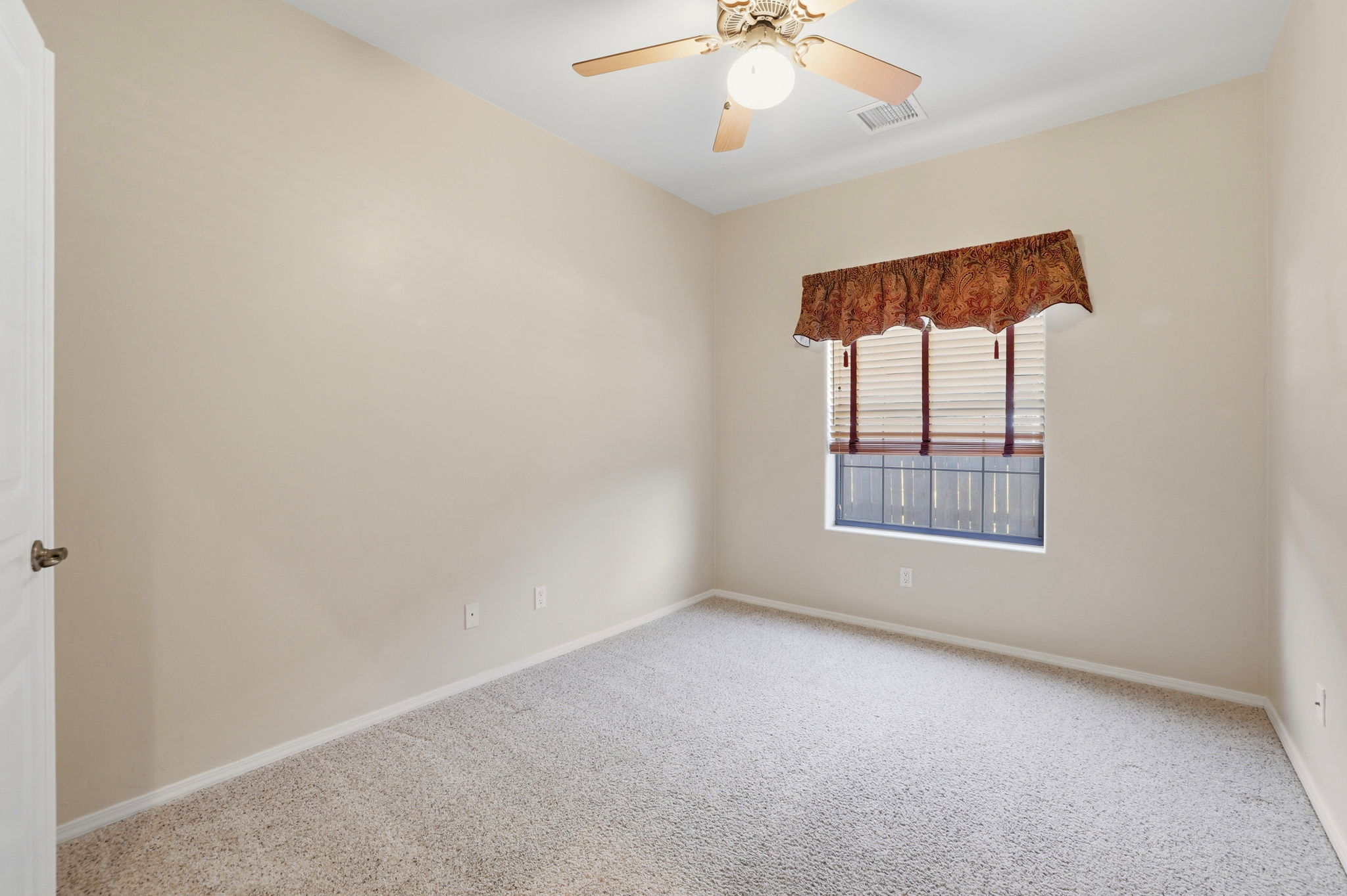 Bedroom 3 (2)