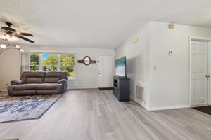 Urmey Ave-012.jpg