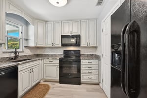 Urmey Ave-025.jpg