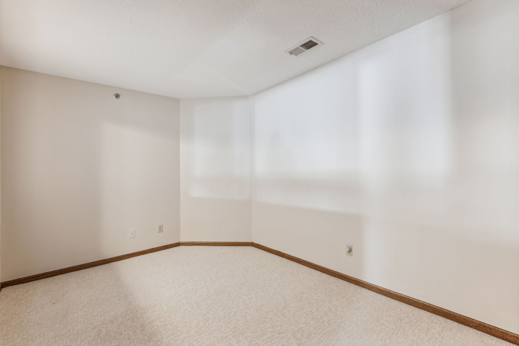 15_Interior