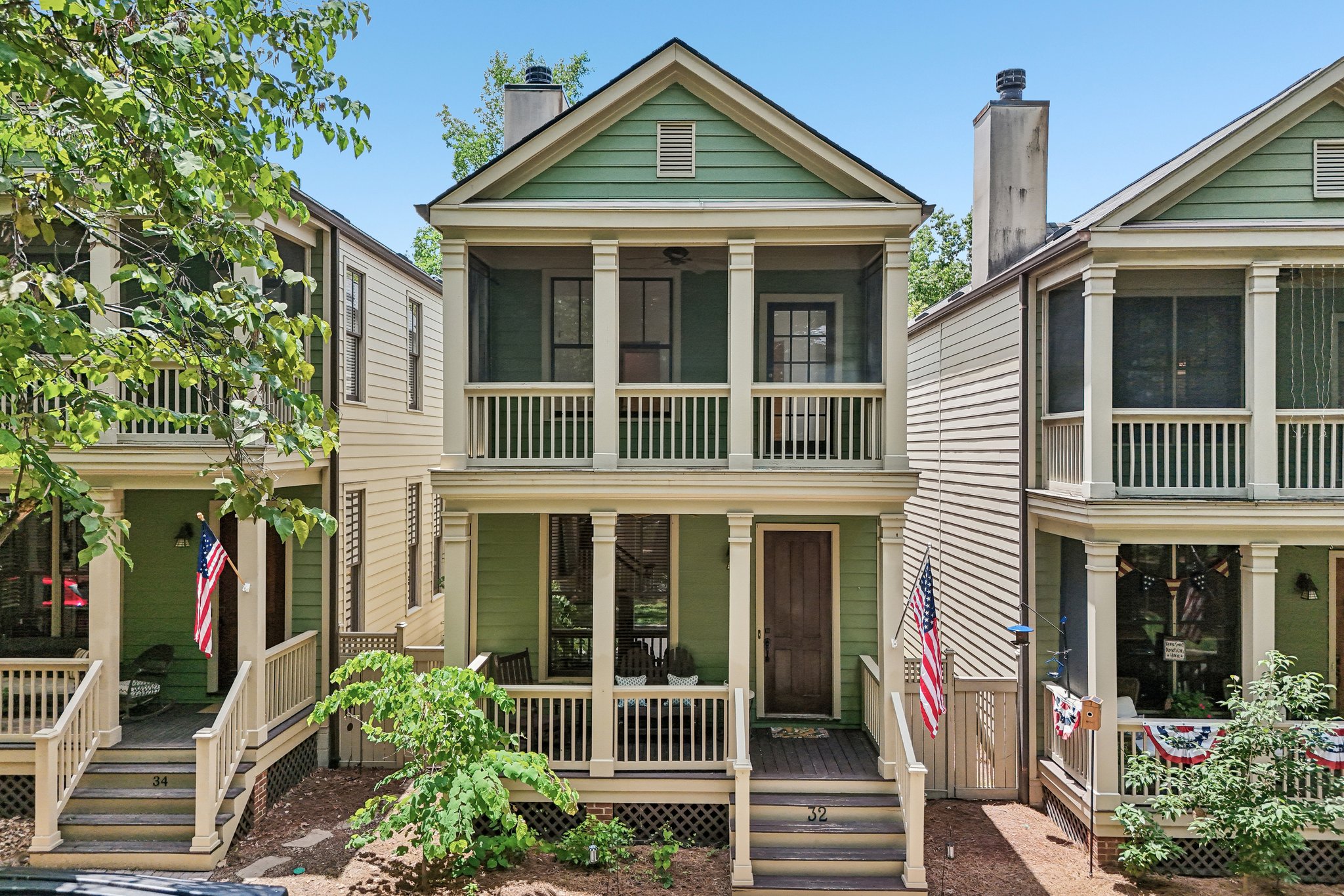 Abbott Sq-S1006-002.jpg