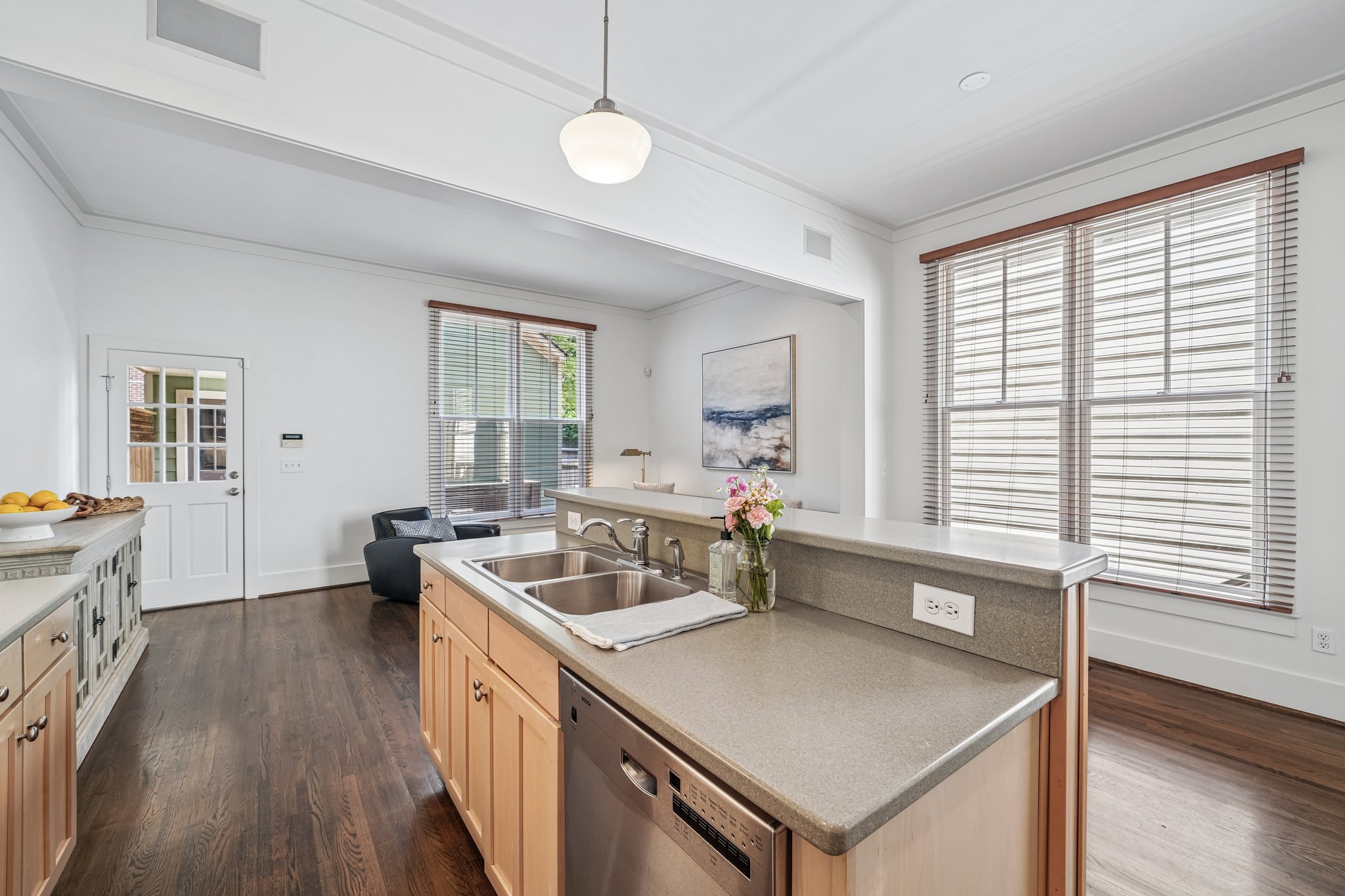 Abbott Sq-S1006-021.jpg
