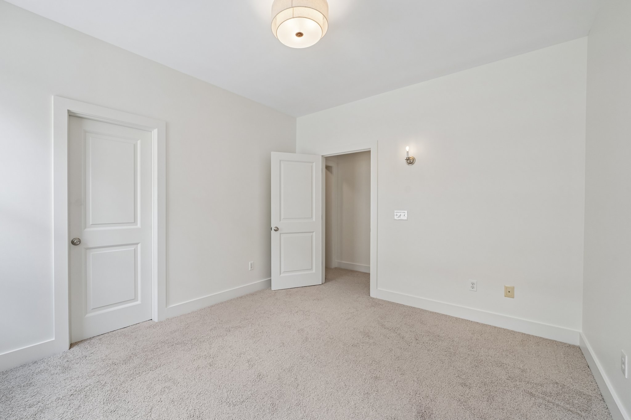 Abbott Sq-S1006-028.jpg