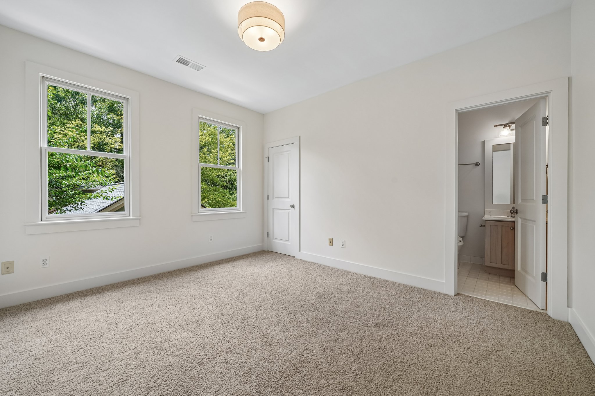 Abbott Sq-S1006-033.jpg