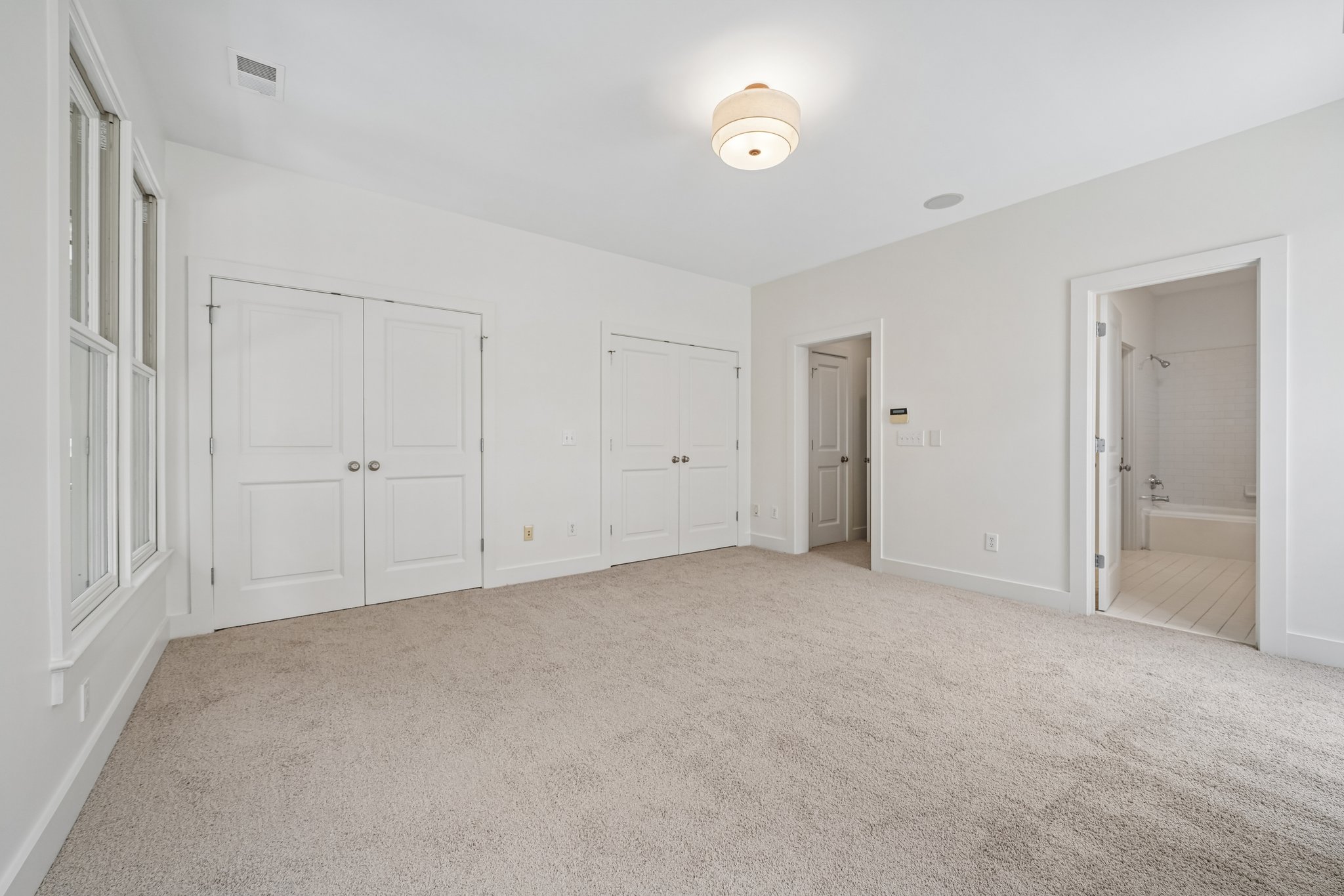 Abbott Sq-S1006-036.jpg