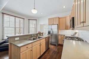 Abbott Sq-S1006-020.jpg