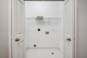 Abbott Sq-S1006-025.jpg