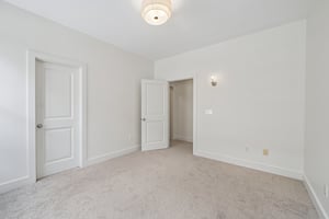 Abbott Sq-S1006-028.jpg