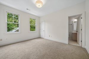 Abbott Sq-S1006-033.jpg
