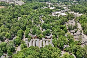 Abbott Sq-S1006-051.jpg