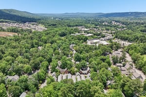Abbott Sq-S1006-052.jpg