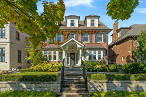 32 Ava Rd, Toronto ON — real estate photography by Amazing Photo Video