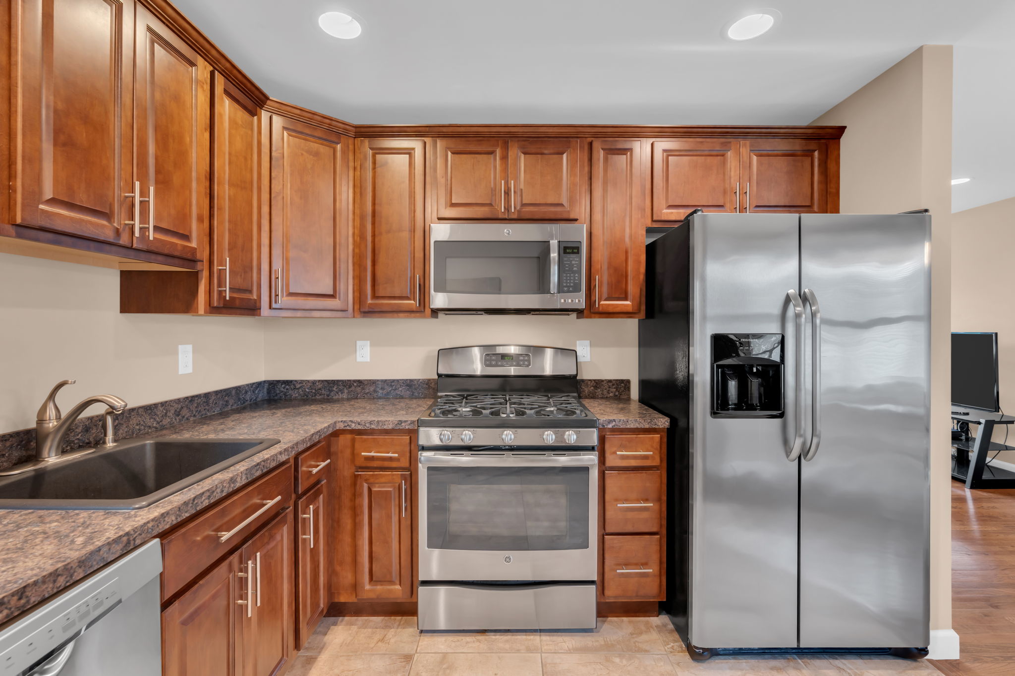  Photo 23