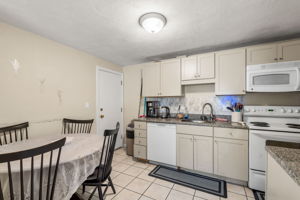 32 Bradford St, Concord, MA 01742, USA Photo 33