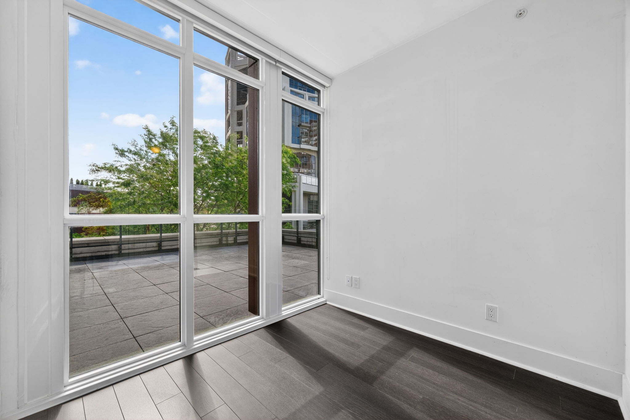 32 Davenport Rd 303 Toronto, ON M5R 0A5