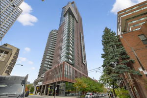 32 Davenport Rd Unit 2207, Toronto ON